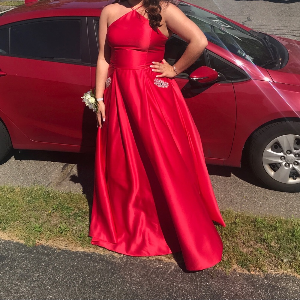 Prom Dress - Picture 2 of 4